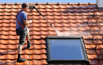 roof cleaning Londain, Highland
